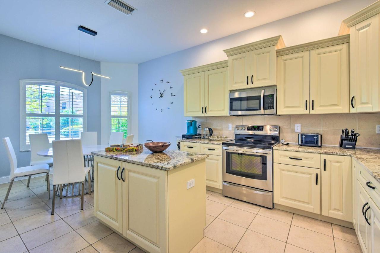 Sun-Soaked Sarasota Oasis With Pool And Hot Tub! Vila Exterior foto
