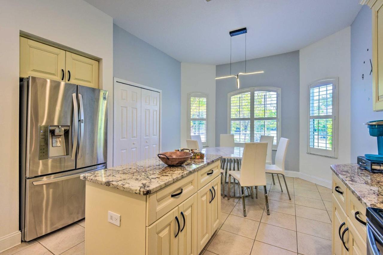 Sun-Soaked Sarasota Oasis With Pool And Hot Tub! Vila Exterior foto