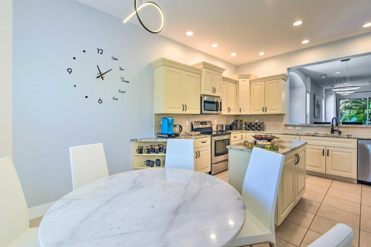 Sun-Soaked Sarasota Oasis With Pool And Hot Tub! Vila Exterior foto