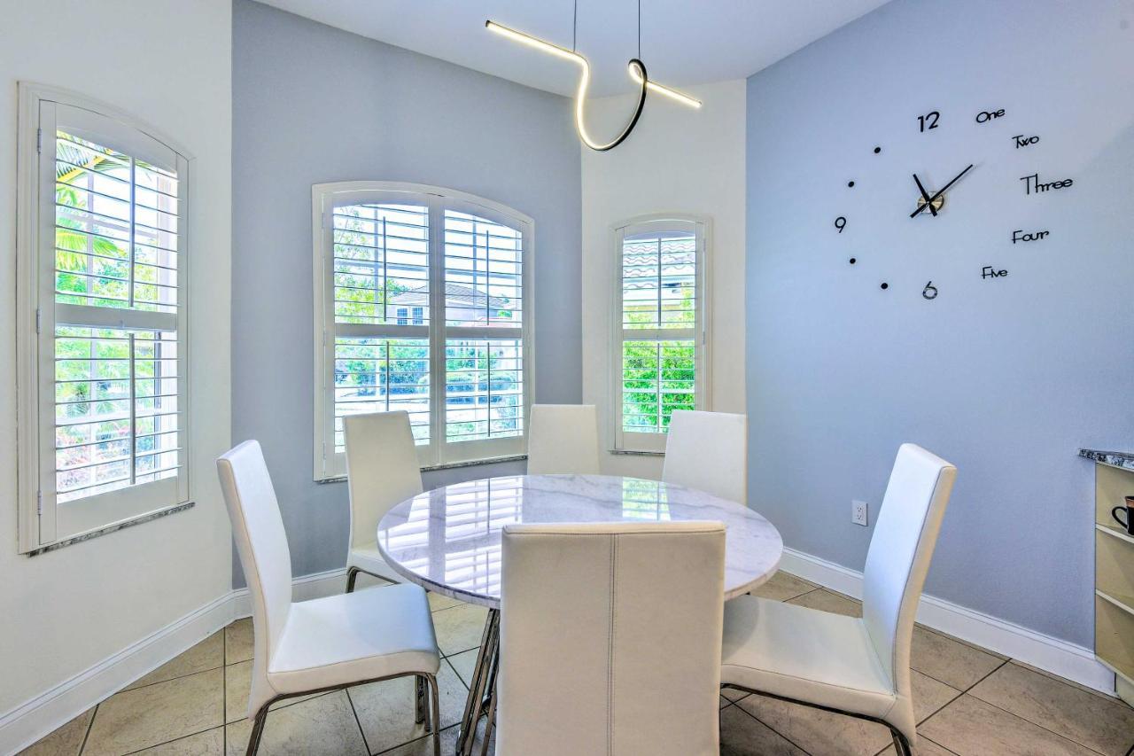 Sun-Soaked Sarasota Oasis With Pool And Hot Tub! Vila Exterior foto